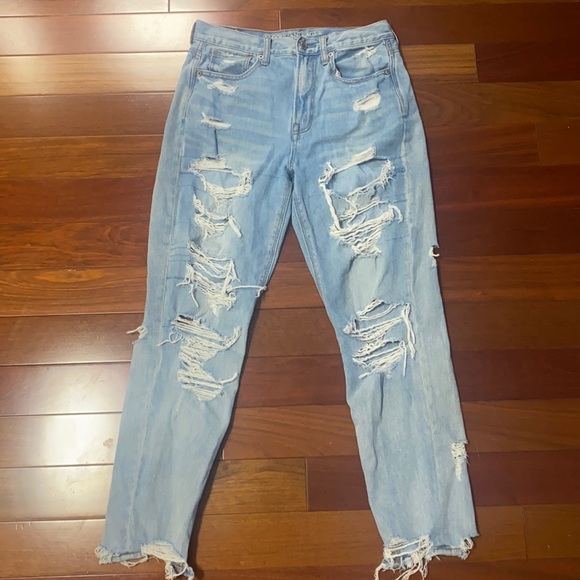 American Eagle Outfitters Denim - American eagle high rise ripped jeans
